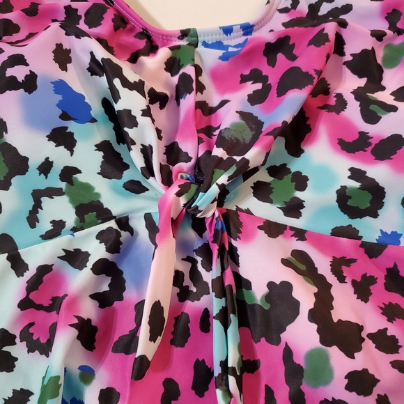 Multi-Colored Leopard Print Halter Top Swimsuit size XL - Picture 5 of 16